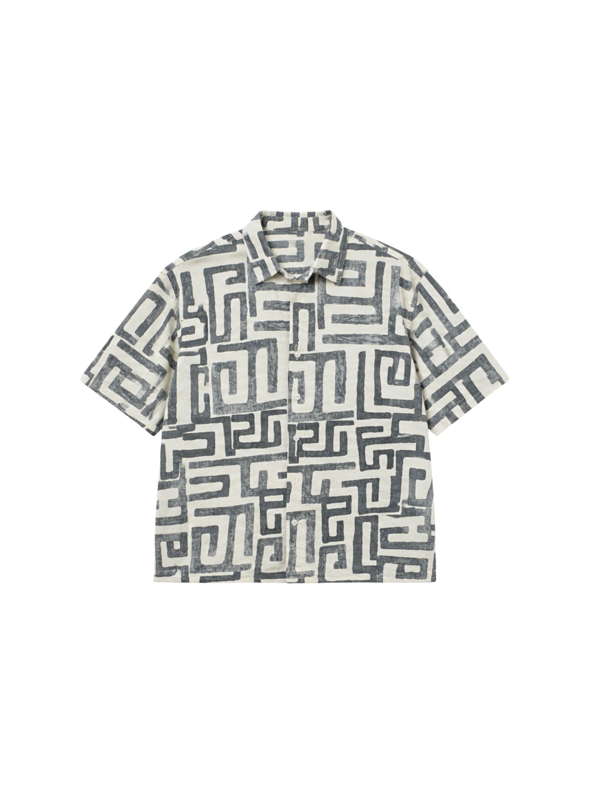 Short-sleeve ikami madrid shirt with geometric pattern on a white background